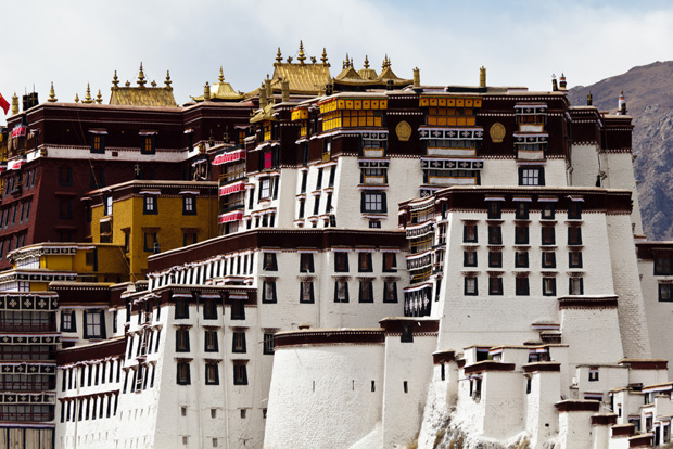 What is the Importance of tibet in spiritual world