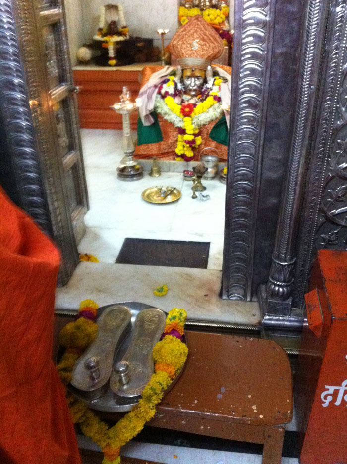 swami samarth maharaj samadhi photo