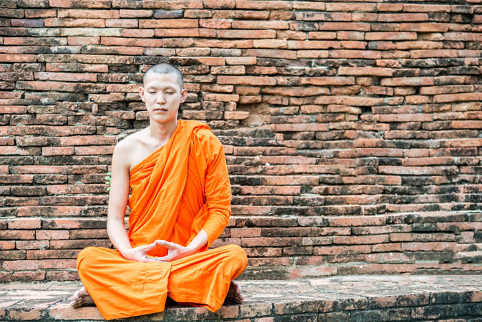 how to slow down the mind with meditation